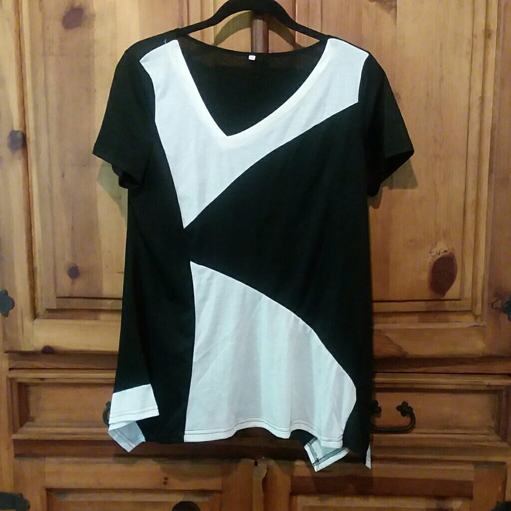 Black &White Top